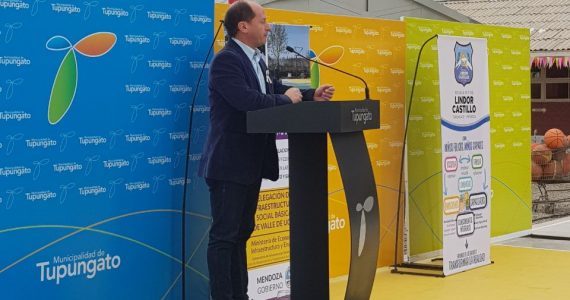 Soto habló de la esc. Luis Piedra Buena