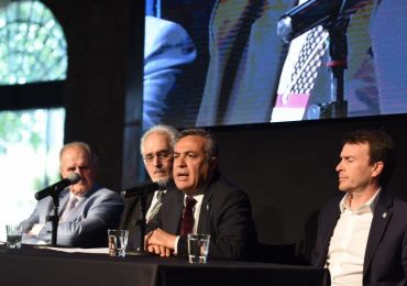 Alfredo Cornejo en el Congreso Nacional de Contadurías