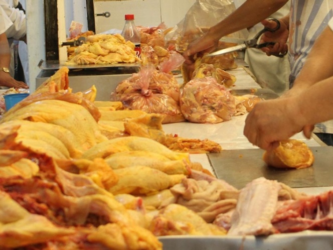Indemnización por consumir pollo en mal estado
