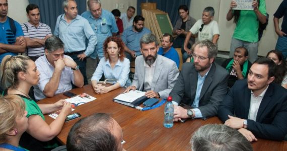 Paritarias: el Gobierno continúa las reuniones con los gremios estatales