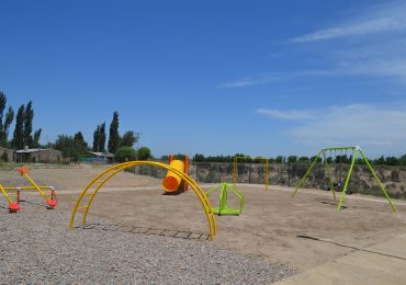 LOS VECINOS DEL LOTEO PELLEGRINI DENTRO DE POCO PODRÁN DISFRUTAR DE SU PLAZA.