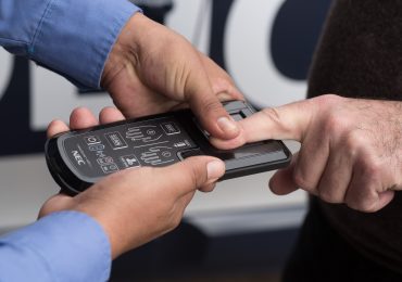 La Policía utiliza tecnología de última generación en controles viales y maniobras operativas