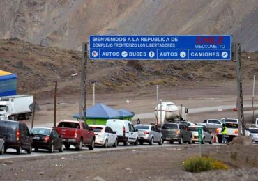 Rumbo a Chile. A lo largo de la ruta los turistas pasarán por puestos sanitarios fijos.