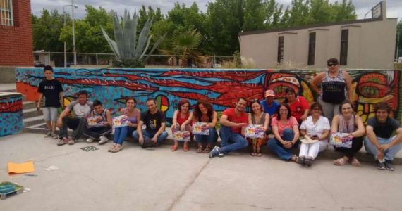 Con mucho arte y un mural colectivo, profesionales, usuarios, vecinos y colaboradores dieron vida a un gran festejo por la salud
