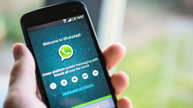 WhatsApp va a sacar rédito económico a través de anuncios.