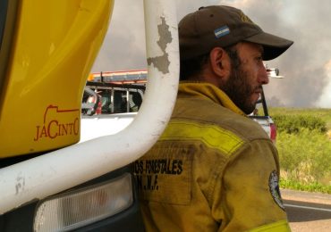 Rápida intervención de brigadistas para controlar nuevos focos producidos por la tormenta de ayer