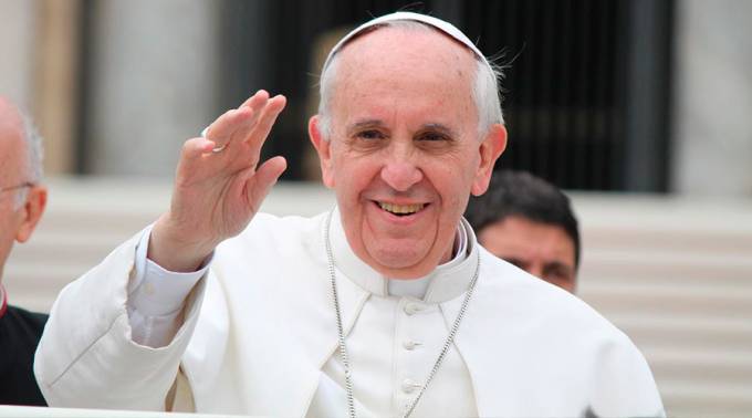 Papa Francisco llega a Chile