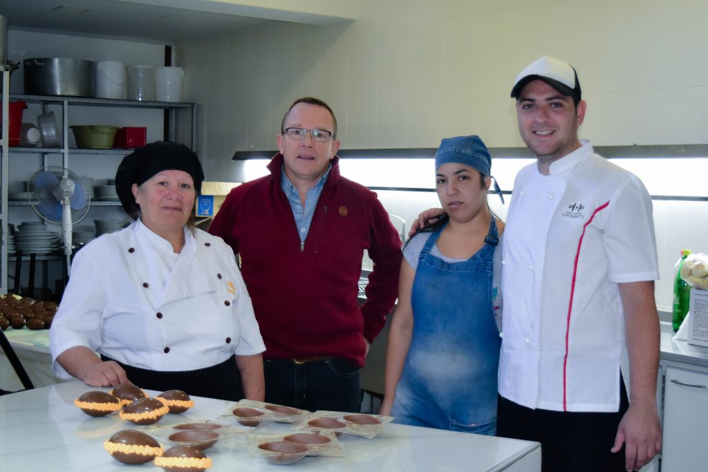 Elaboración de huevos de pascua Tgto