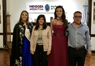 Reina y virreina de la Vendimia visitaron Turismo