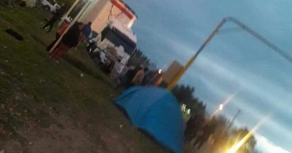 Los manifestantes se quedaron en “guardia pasiva” en el lugar.
