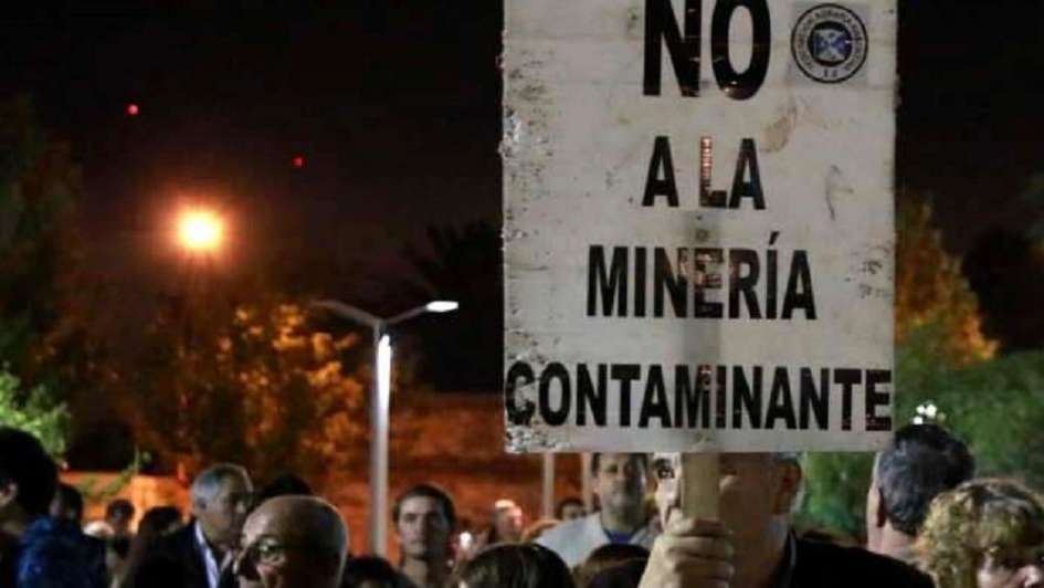 La plaza se llenó con unos 8 mil alvearenses