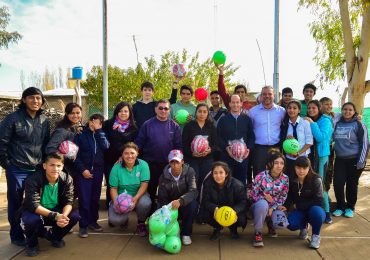Entrega de material deportivo Tgto