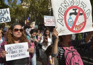 Debate por el fracking: primer cara a cara entre oposición y Gobierno en la Legislatura