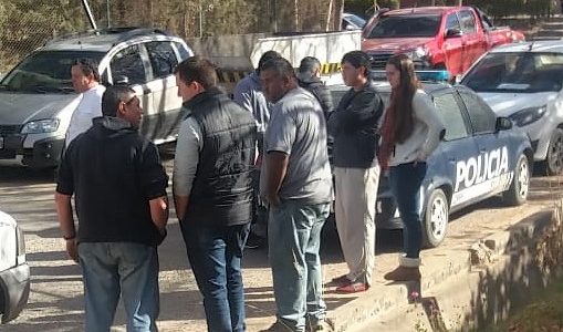 Momento en el que el vehículo de los delincuentes fue interceptado
