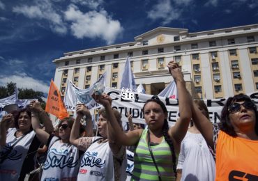 El SUTE inicia otra batalla contra Cornejo en la Corte