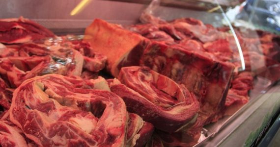 Ocurrió este viernes por la madrugada. Los delincuentes rompieron candados, robaron y huyeron. No hay detenidos.