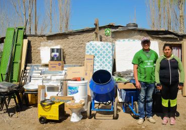 Entrega de Material Flia de Tgto