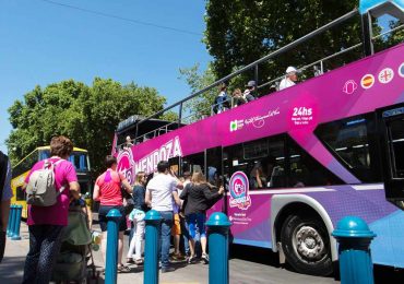 Efecto dólar: Mendoza ahora le ofrece a Chile sus tours de compras