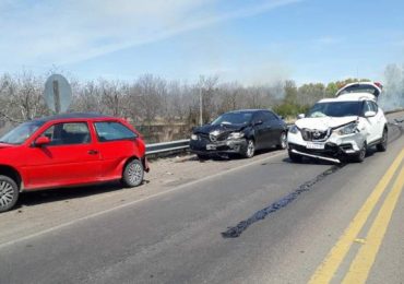 Choque en cadena en San Carlos con cuatro heridos.