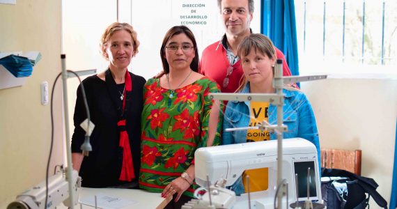 Entrega de Máquinas de Coser Tgto2