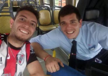 Ignacio y el conductor del colectivo, Carlos Valero.