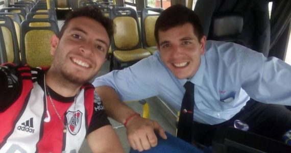 Ignacio y el conductor del colectivo, Carlos Valero.