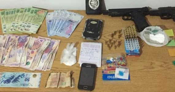 Los efectivos secuestraron drogas, armas y dinero en efectivo. Ministerio de Seguridad