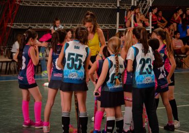 Charol Luchetti y Piti D'Elía brindaron consejos útiles y dieron importantes tips para la formación de los deportistas valletanos.