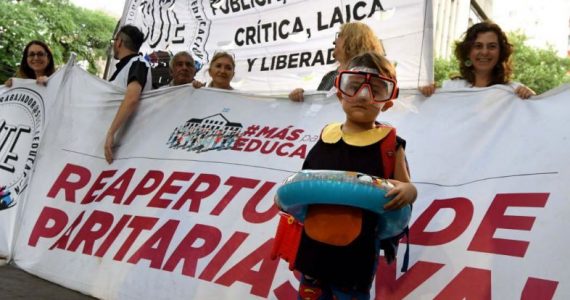 SUTE protestó por el cambio