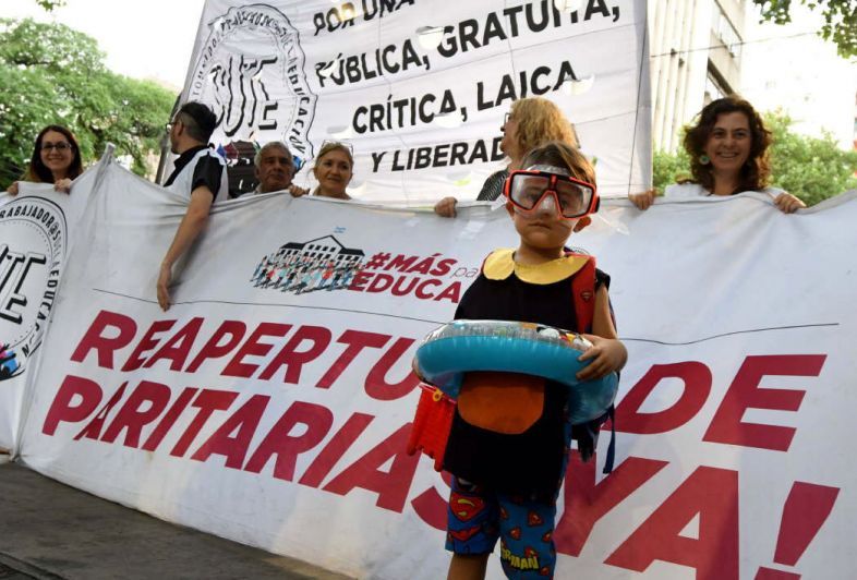 SUTE protestó por el cambio