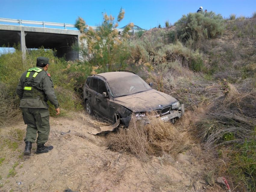 Ocurrió en la ruta 40, a la altura del kilómetro 3.200. El conductor sufrió politraumatismos.