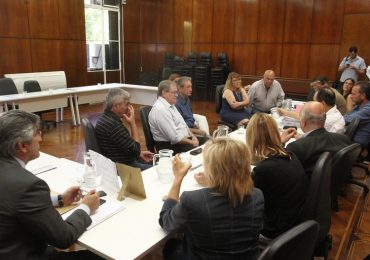 Debate de comisiones por la mineria