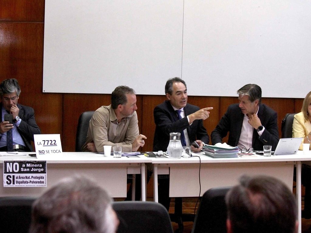 Ernesto Mancinelli, Jorge Teves y Marcelo Rubio, presidentes de las comisiones que estudian cambios en la minería.