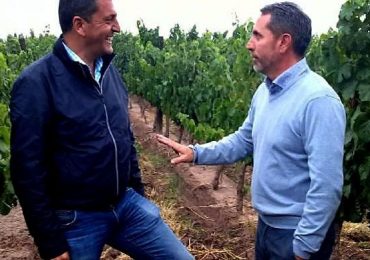 Entre las hileras. Difonso y Massa charlaron en San Carlos