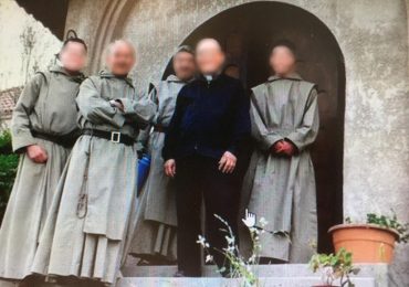 El Monasterio del Cristo Orante se fundó en 1995 en Tupungato.