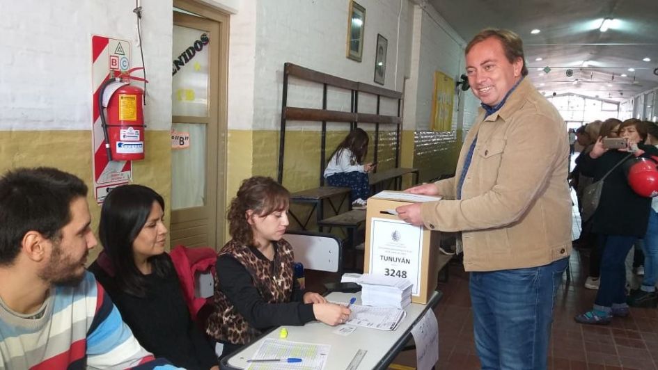 Aveiro arrasó y se encamina a su reelección en Tunuyán