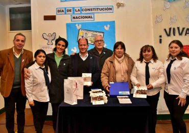 Entrega a CENS Crdón del Plata