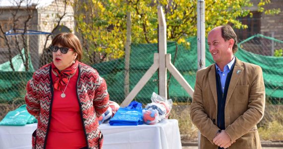 Entrega e Material deportivo Esc. Beghin Tgto