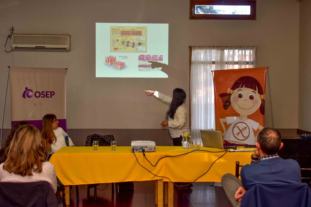 El objetivo de la actividad fue brindar información de los aspectos clínicos de la enfermedad, diagnóstico, tratamiento y seguimiento de los pacientes.