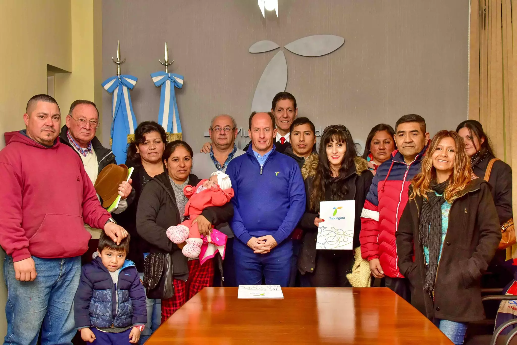 Se firmó la construcción de 6 viviendas en Tupungato