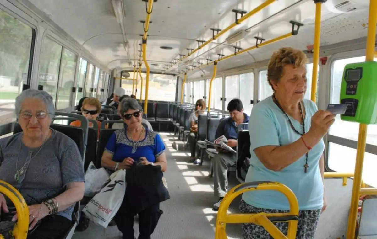El boleto gratuito para los mayores de 70 años ya es oficial