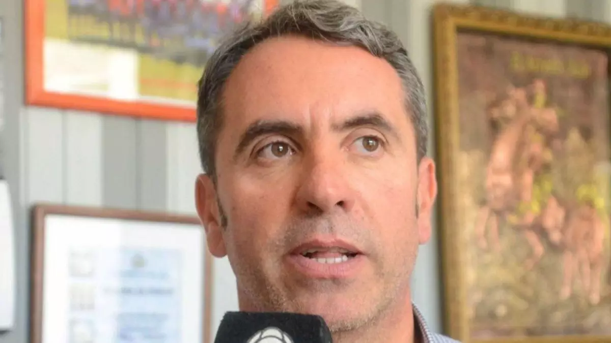 Jorge Difonso propone bajar de 196 a 30 la cantidad de concejales en Mendoza